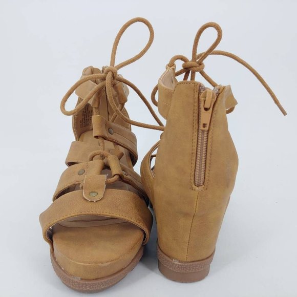 Maurices Womens Francesca Ghille Sandals Brown Wedge Heel Back Zip Platform 7M - Picture 3 of 11